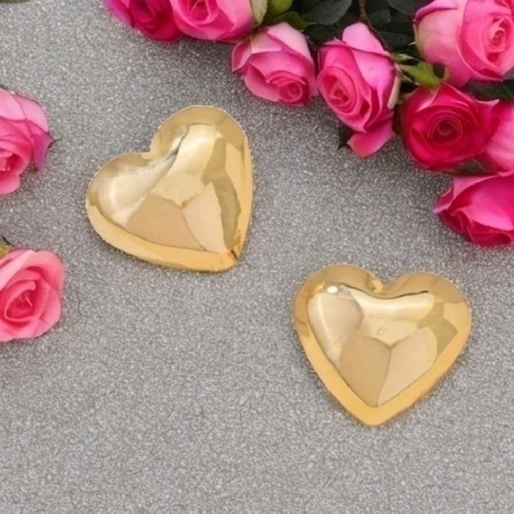 MODCLOTH ALLOY GOLDEN HEART EARRINGS